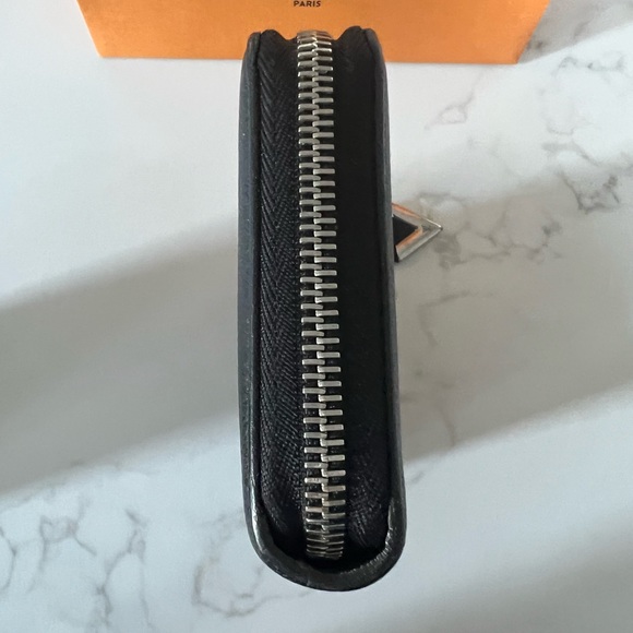 Louis Vuitton Portefeuille comète Black - Picture 5 of 7